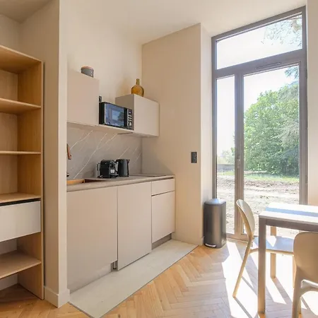 Avec Terrasse Aux Portes De Lyon, 아파트 *